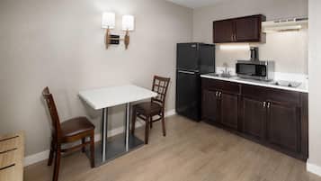 In-room safe, desk, iron/ironing board, free cots/infant beds
