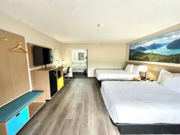2 Double Beds, Suite, Non-Smoking