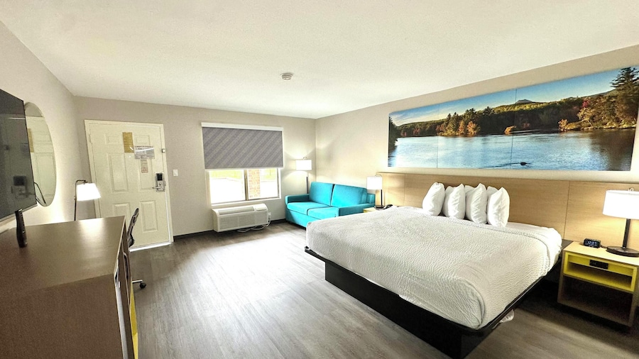 Days Inn & Suites by Wyndham Bossier City/Casino Area