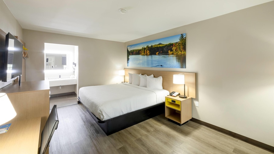 Days Inn & Suites by Wyndham Bossier City/Casino Area