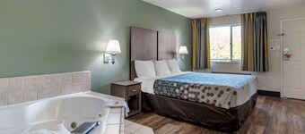 Econo Lodge Portland Airport