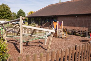 Children’s play area – outdoor