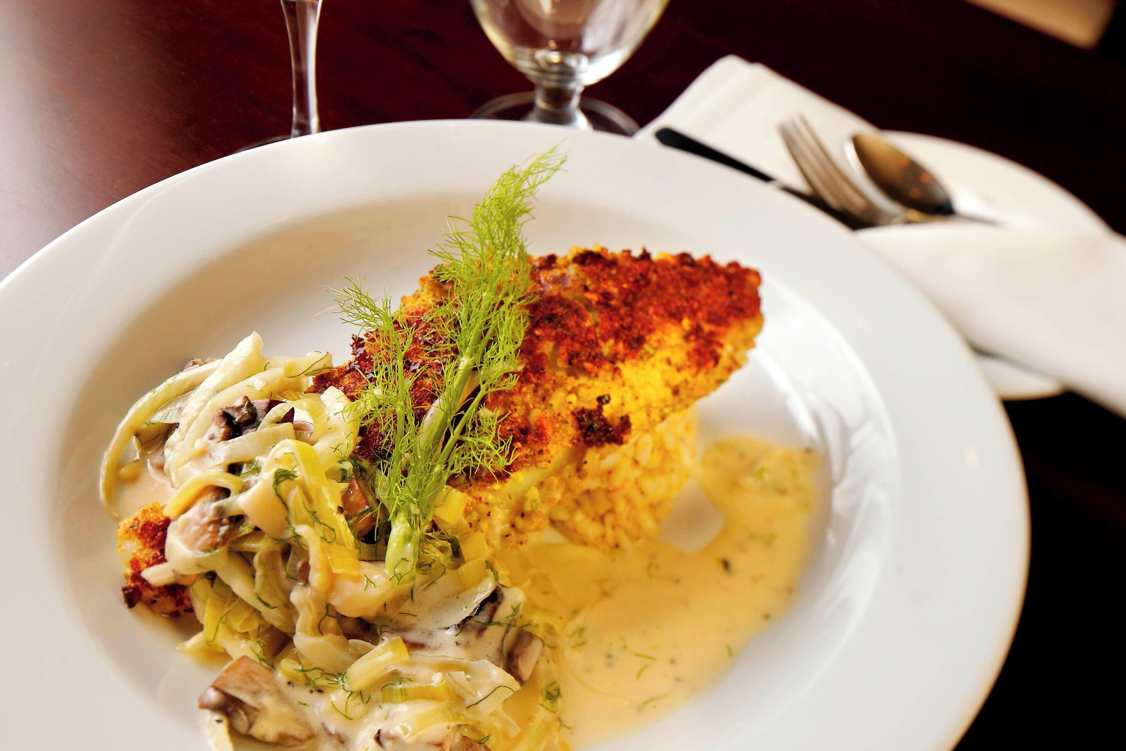 breakfast, lunch, dinner served; american cuisine