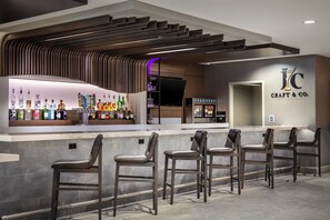 Bar (on property) - West Des Moines Marriott (West Des Moines)