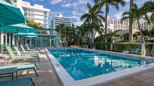 Best Western Plus Oceanside Inn
