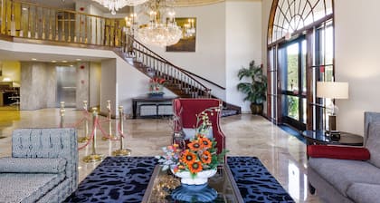 Best Western Plus Newport Mesa Inn