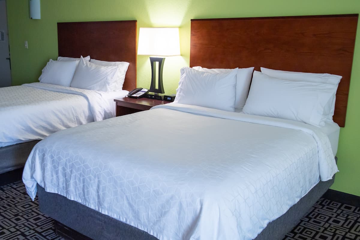 Premium bedding, in-room safe, desk, blackout curtains