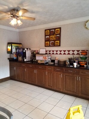 Breakfast area - Kennesaw Inn (Kennesaw)