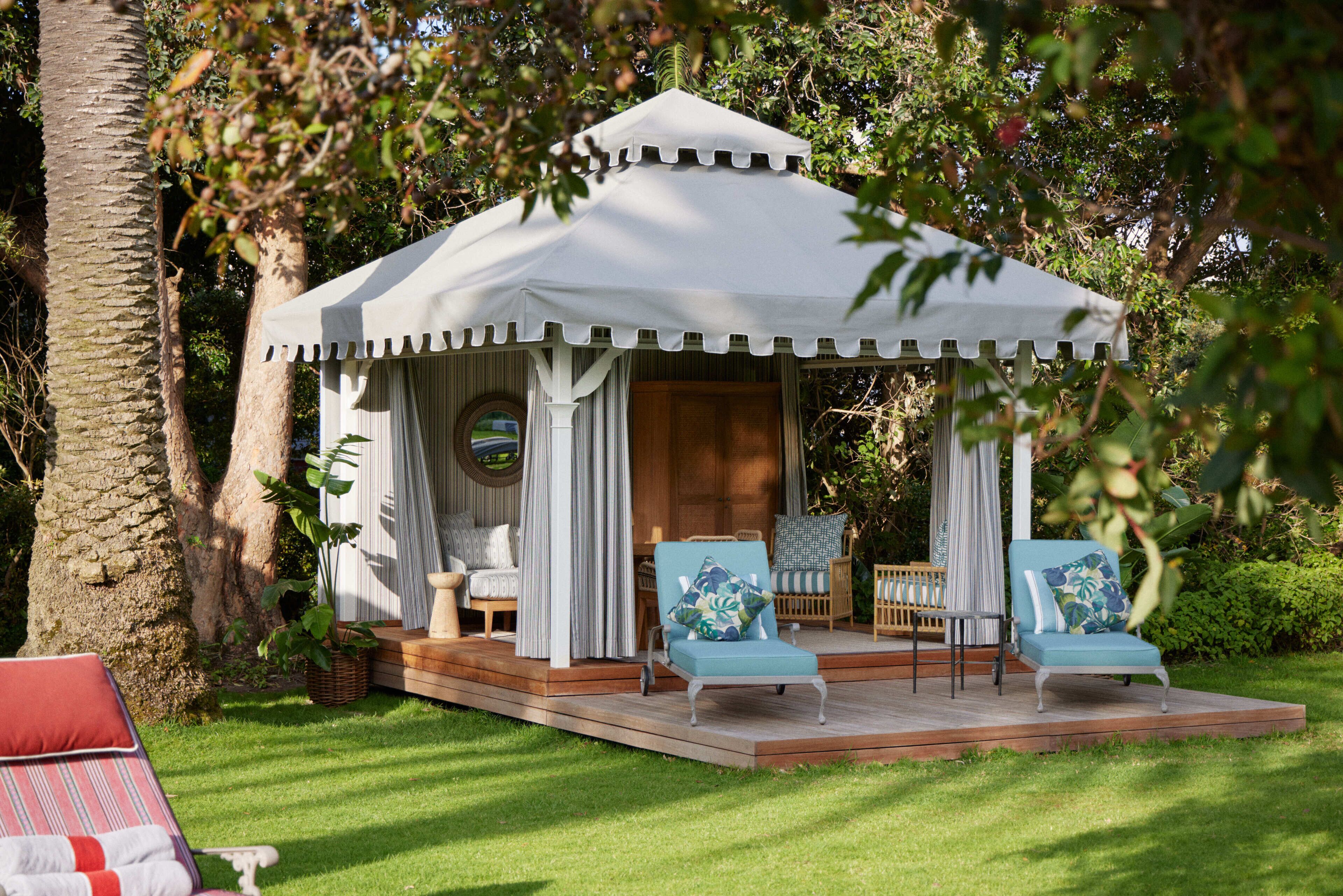 2 outdoor pools, pool umbrellas, pool loungers