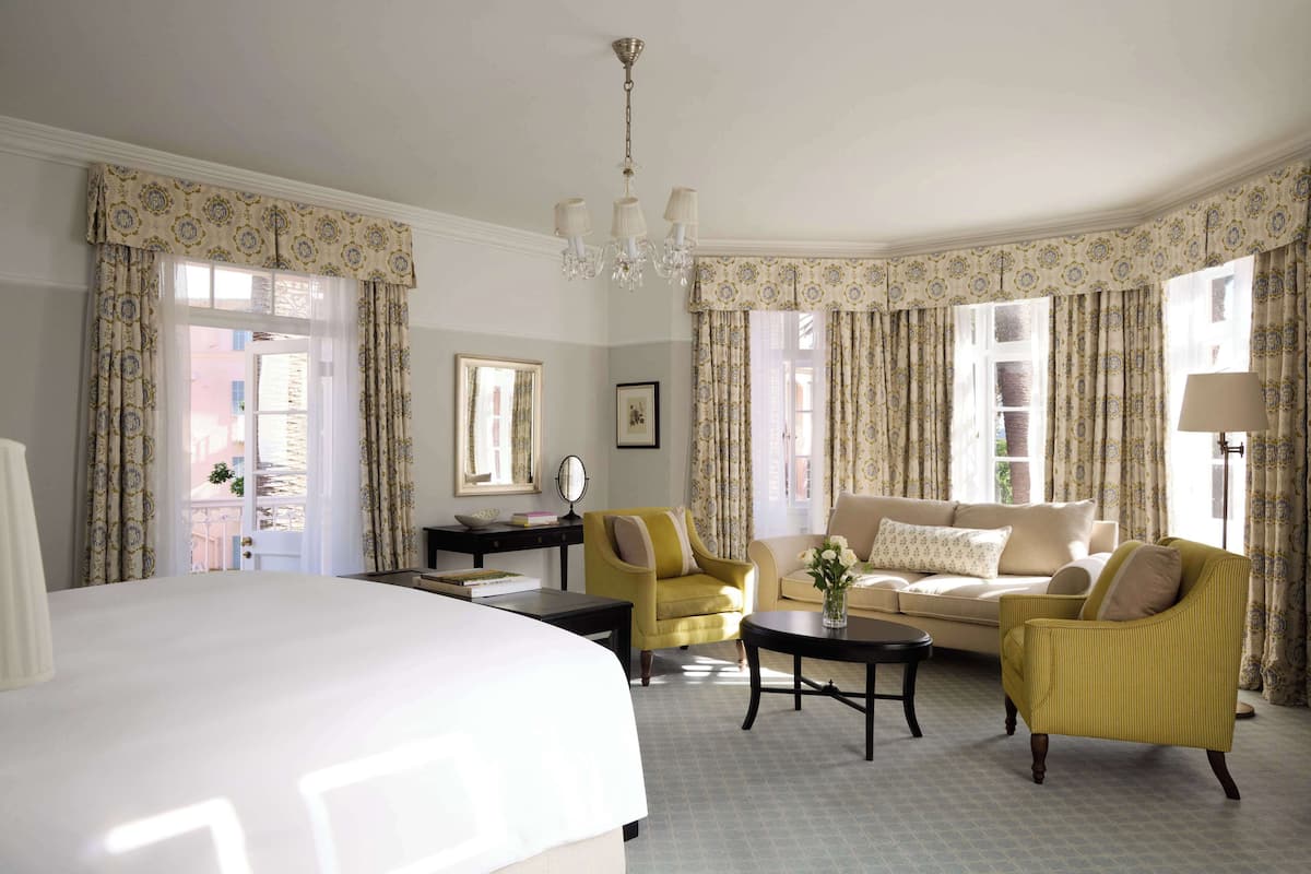 Deluxe Studio Suite | Egyptian cotton sheets, premium bedding, minibar, in-room safe