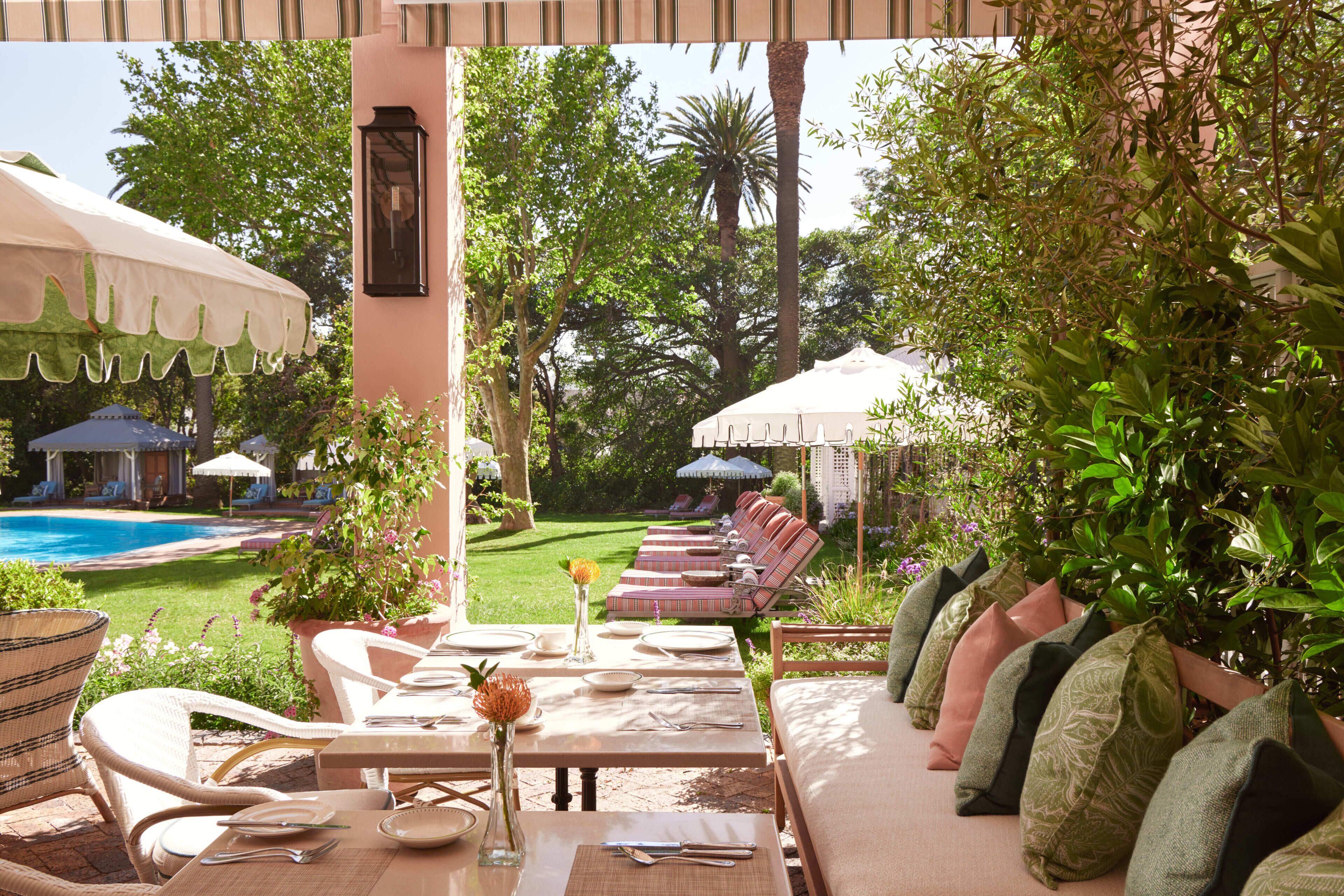 4 restaurants servant le petit déjeuner, le déjeuner et le dîner