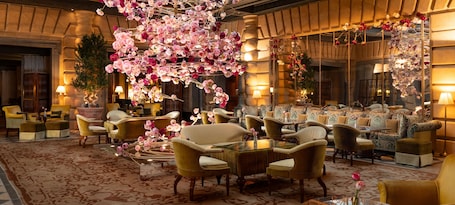 Serves breakfast, lunch, and dinner. Hôtel Métropole Monte Carlo – Spa Guerlain