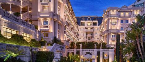 Bagian depan properti