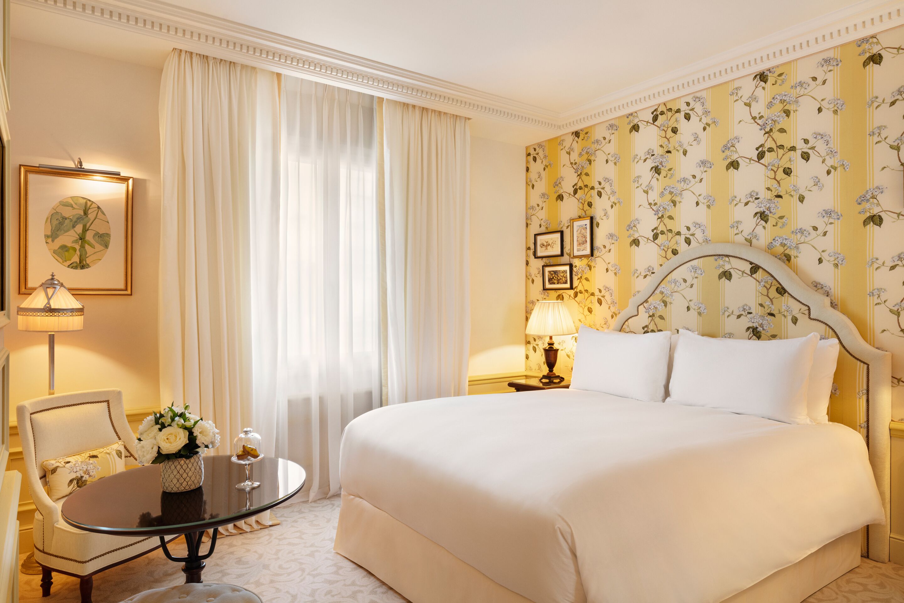 Habitación Deluxe | Ropa de cama de alta calidad y minibar 