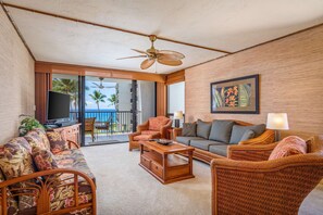 Suite, 1 Bedroom, Oceanfront (2 Bathrooms) | In-room safe, individually decorated, individually furnished - Aston Kona by the Sea (Kailua-Kona)