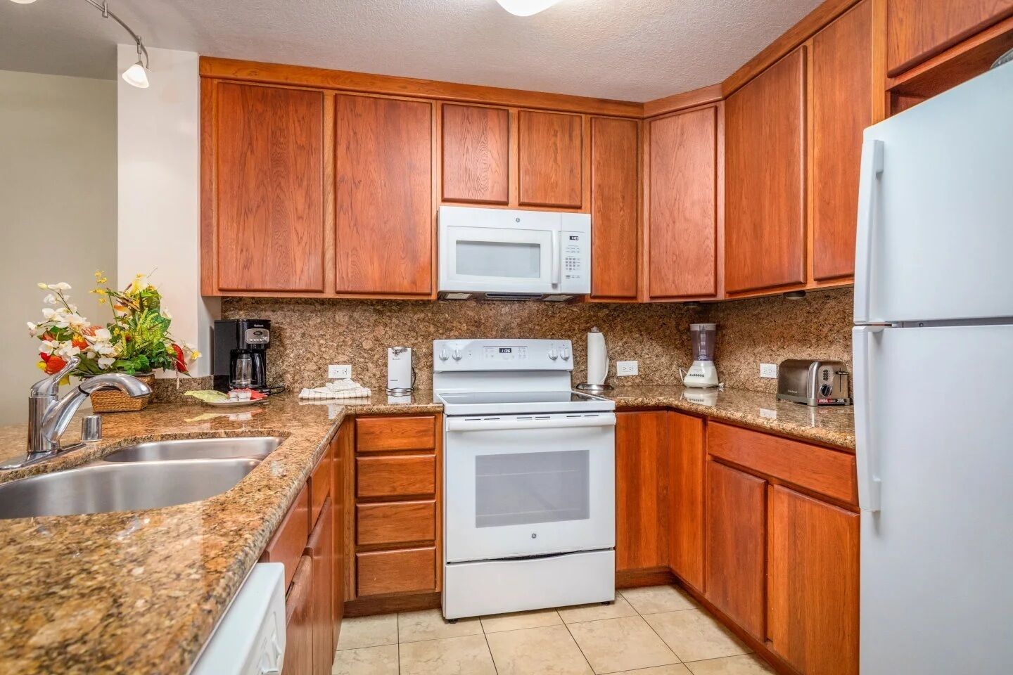 Suite, 1 Bedroom, 2 Bathrooms, Partial Ocean View | Private kitchen | Coffee/tea maker, full-size fridge, microwave, oven
