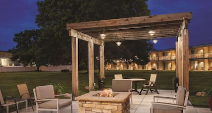 Country Inn & Suites by Radisson, Woodbury, MN