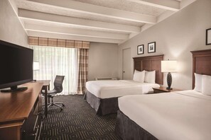 Hochwertige Bettwaren, Pillowtop-Betten, Schreibtisch