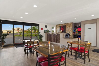 Red Roof Inn Baldwin