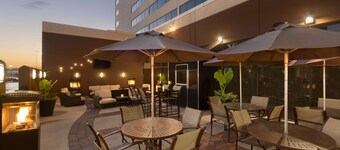 Hilton Chicago/Oak Brook Suites