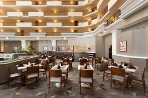 Breakfast, lunch and dinner served - Hilton Chicago/Oak Brook Suites (Villa Park)