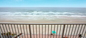 Harbour Beach Oceanfront Resort