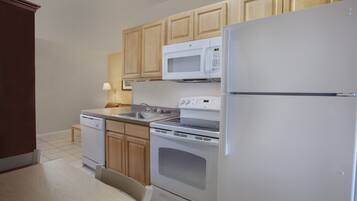 Villa, 1 Bedroom | Private kitchen