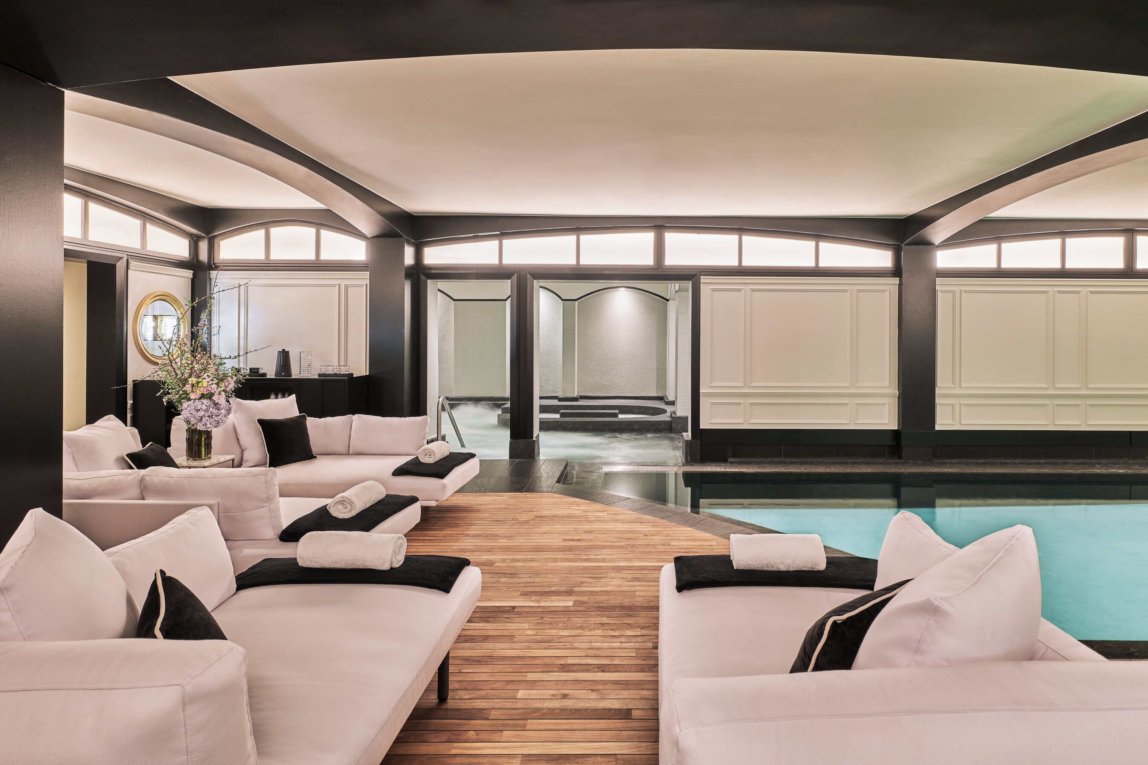 Salas de tratamientos para parejas, sauna, bañera de hidromasaje 