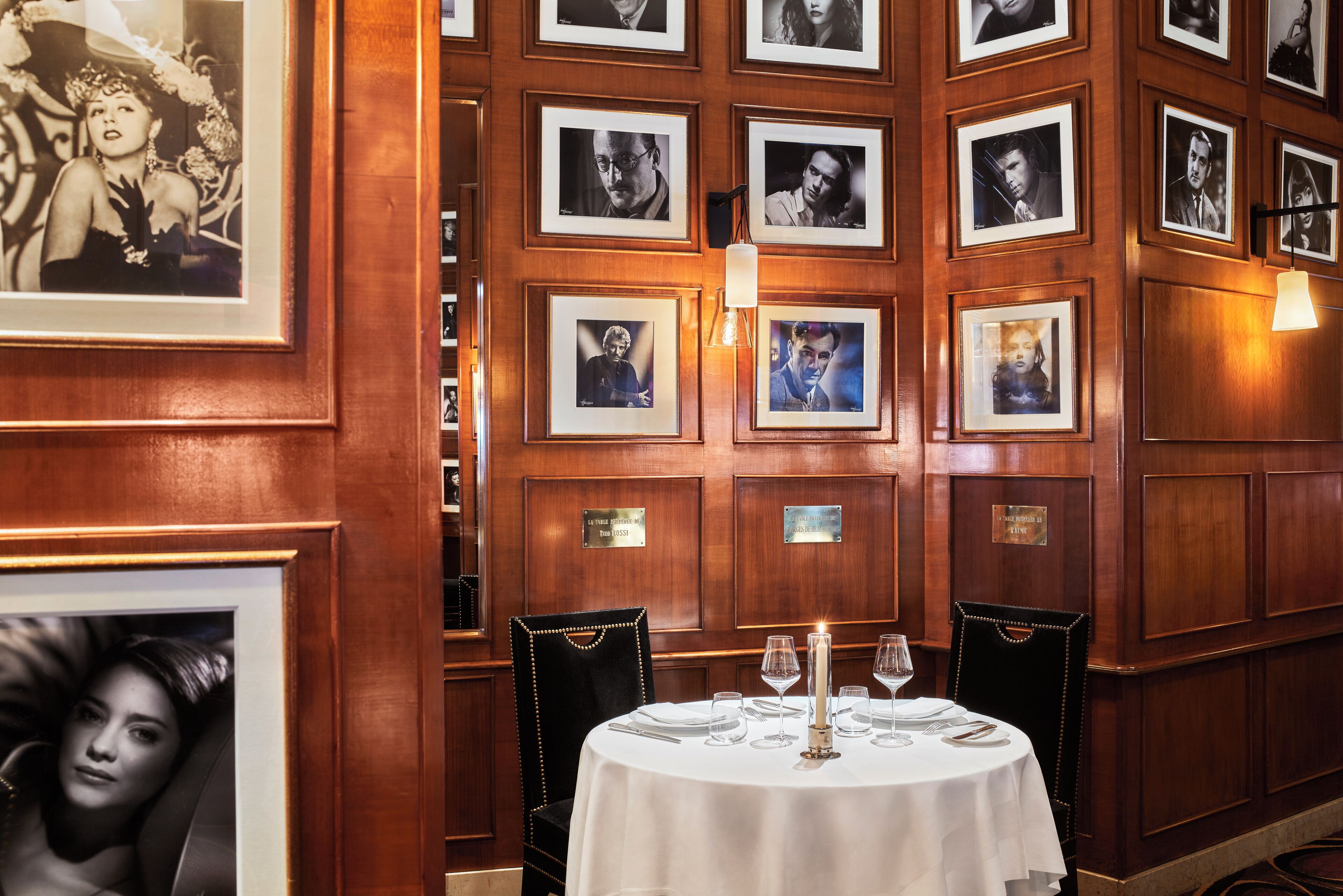 2 restaurants; breakfast, lunch, and dinner served