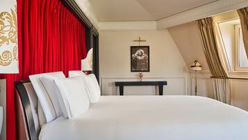 Suite (Harcourt) | Premium bedding, down comforters, Select Comfort beds