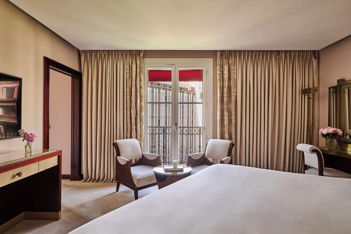 Suite superior | Ropa de cama de alta calidad, edredón y camas Select Comfort