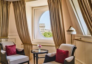 Suite (Harcourt) | Premium bedding, down comforters, Select Comfort beds