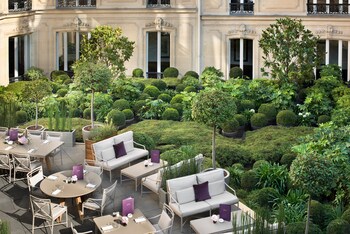 Hôtel Barrière Fouquet's Paris