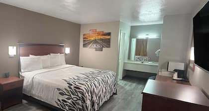 Red Roof Inn Shamrock