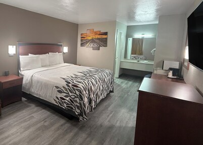 Red Roof Inn Shamrock