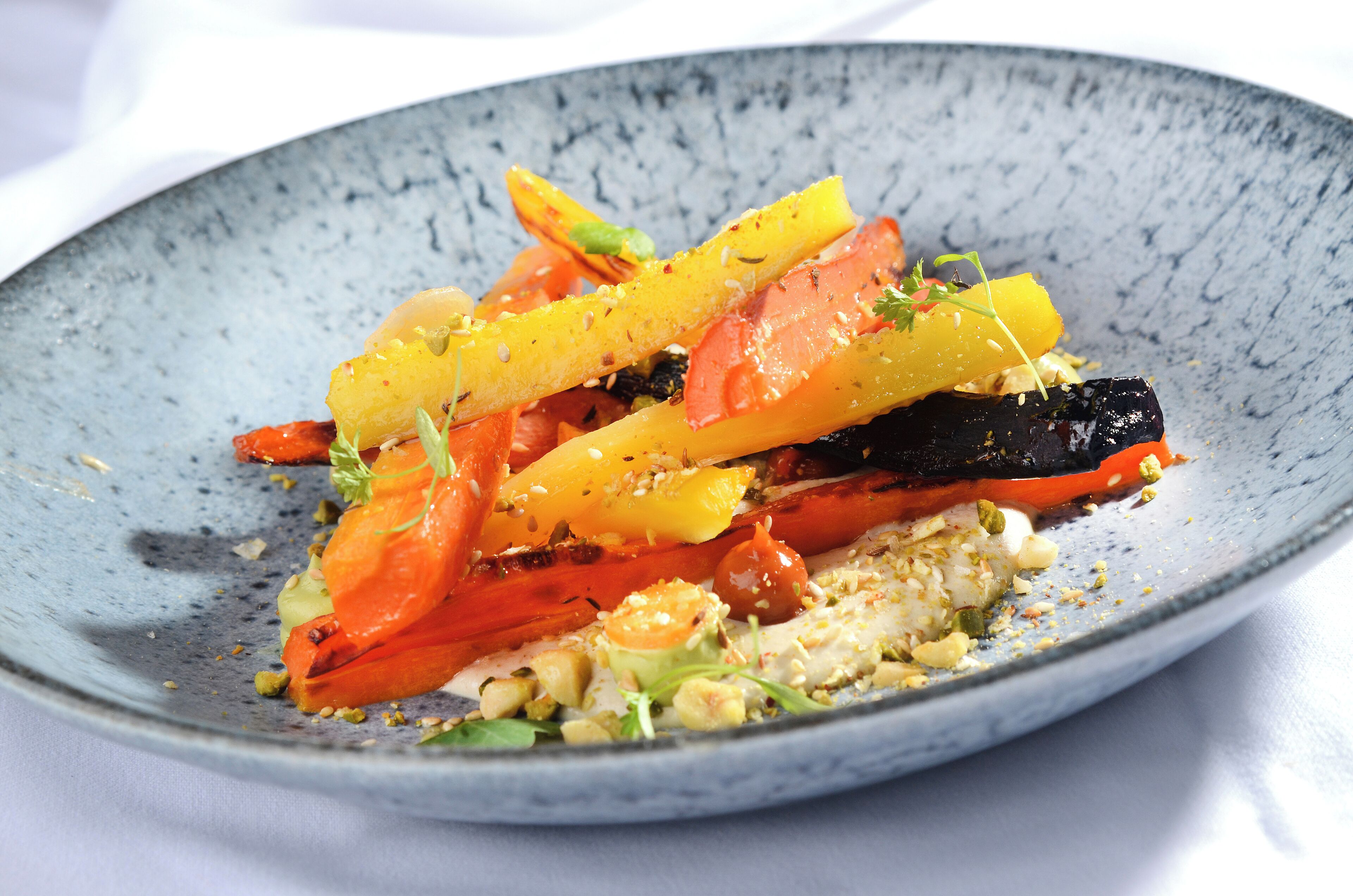 breakfast, lunch, dinner served; irish cuisine