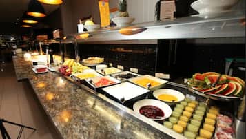 Daily buffet breakfast for a fee