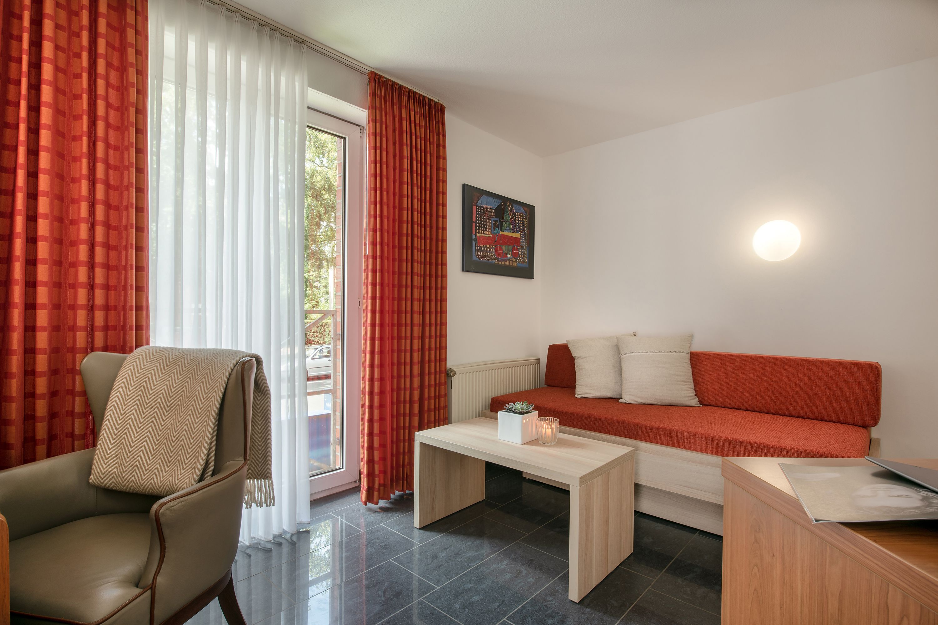 business room | hypo-allergenic bedding, in-room safe, desk, soundproofing