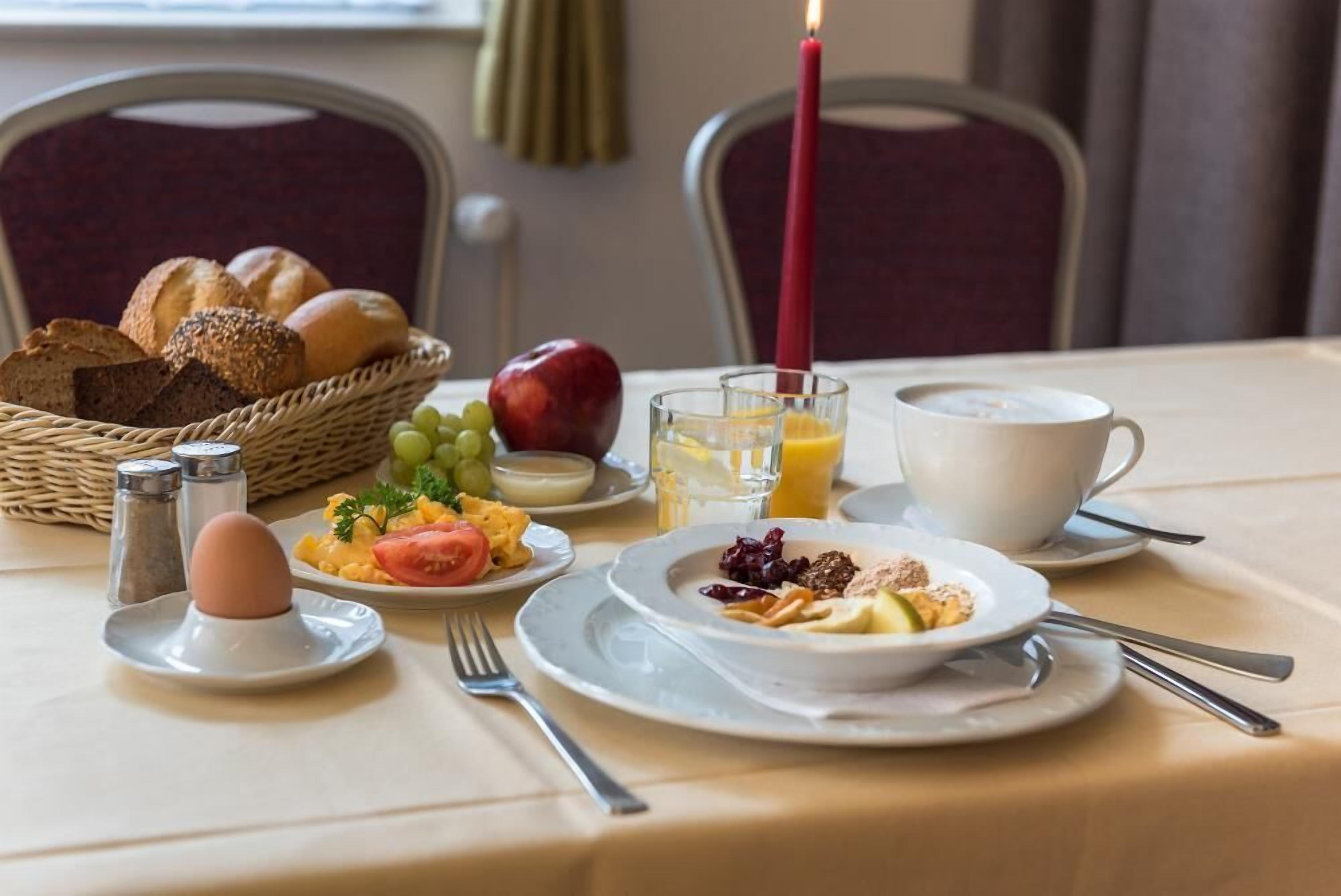 Dagelijks ontbijtbuffet (EUR 15 per persoon)