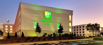 Holiday Inn Hotel & Suites Atlanta Airport-North by IHG