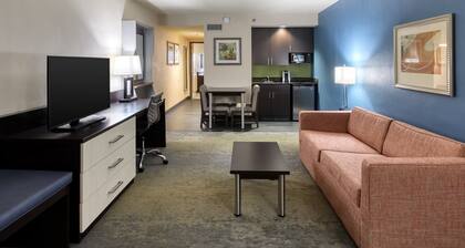 Holiday Inn Hotel & Suites Atlanta Airport-North by IHG