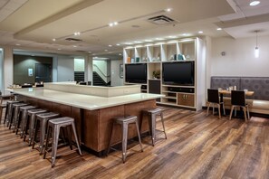Breakfast, lunch and dinner served - Holiday Inn Hotel & Suites Atlanta Airport-North by IHG (Atlanta)