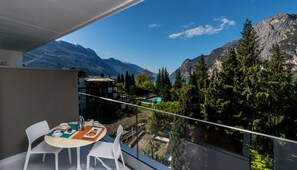 Deluxe Room, Lake View, SPA access included | Terrasse/Patio