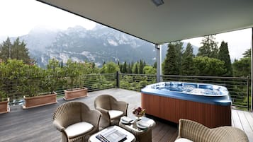 Suite, Jetted Tub, SPA access included | Terrass/Patio