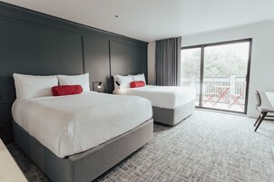 Double Queen with City View | Roupas de cama premium, camas com colchões pillow-top