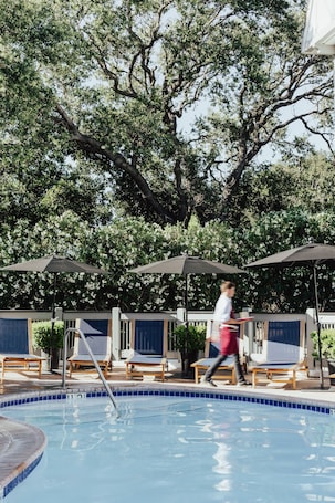 ์ผ์ธ ์์์ฅ