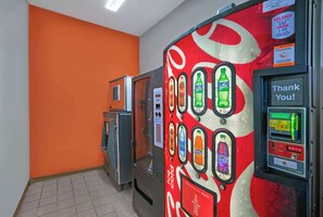 Vending machine - Motel 6 Seaford, DE (Seaford)