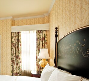 Superior Room, 1 Queen Bed | View from room