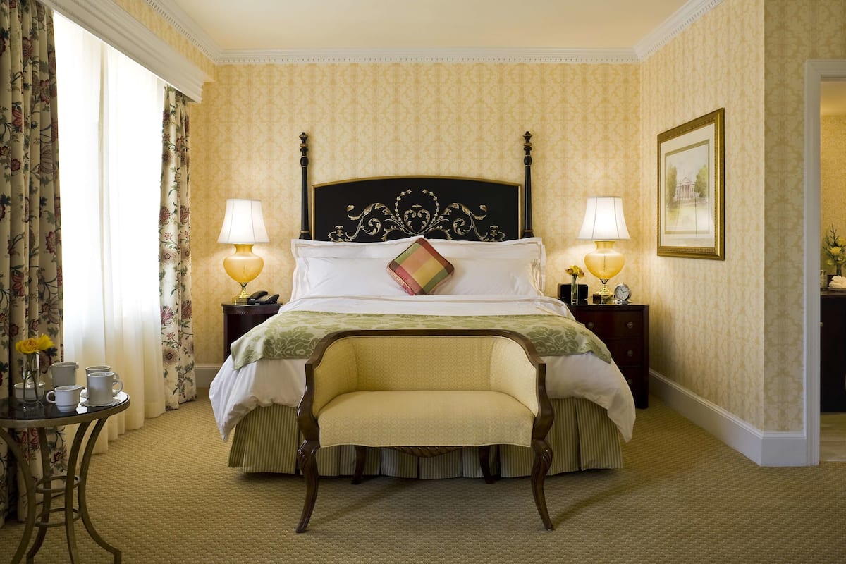 Egyptian cotton sheets, premium bedding, down duvets, pillow-top beds