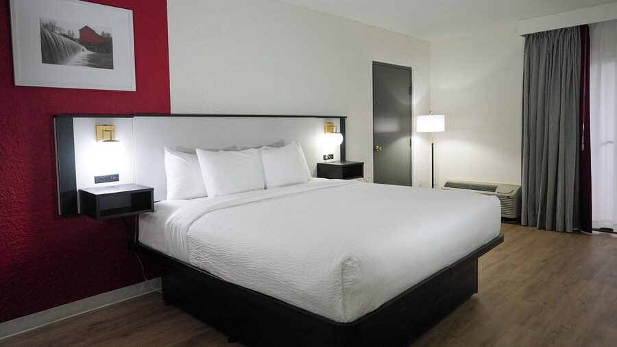 Ramada by Wyndham Tulsa Broken Arrow